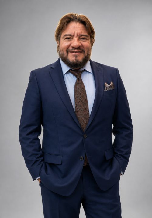 Miguel �vila